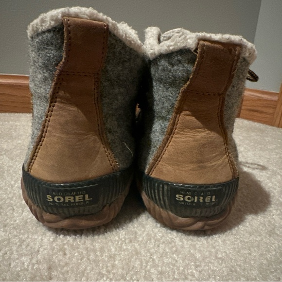 Women's Gray and Brown Boots - Picture 2 of 9